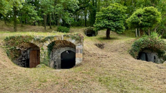 le site des caves de Saint-Julien